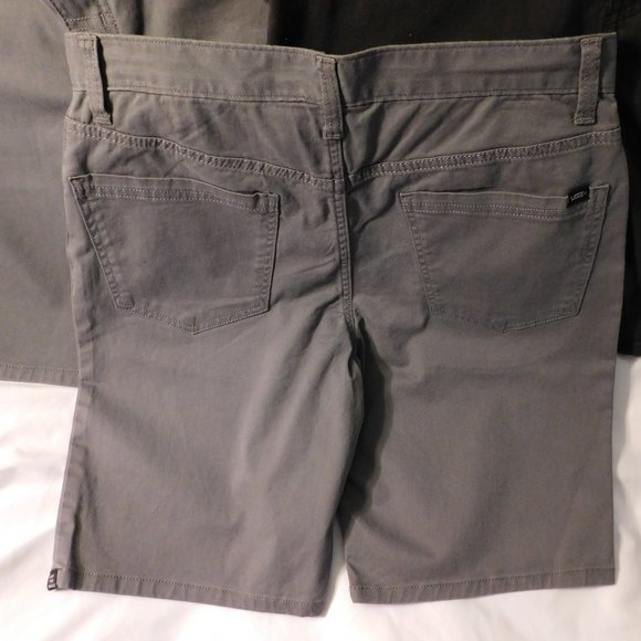 Vans "Cooper" Shorts" Off the Wall Men's Size 30 Lot of 3 Gray and Black NEW - Picture 5 of 8